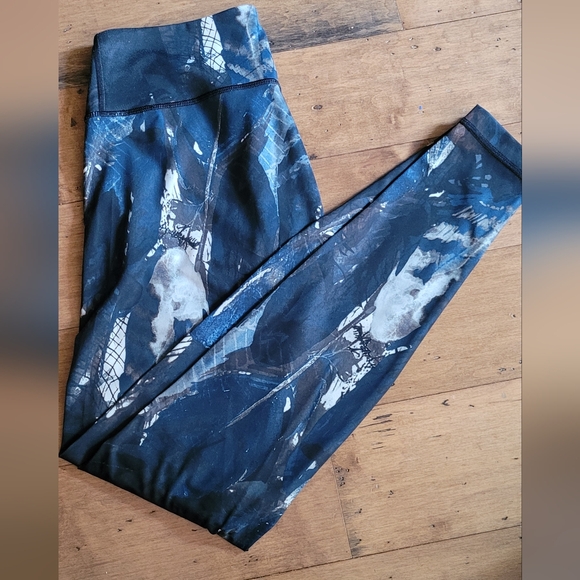 Rare Extreme! Lululemon Wanderlust Wunder Under II - Picture 2 of 7